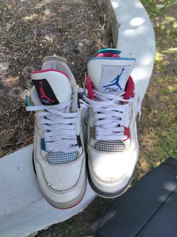 Jordan 4 Retro SE "What The"  Size 9