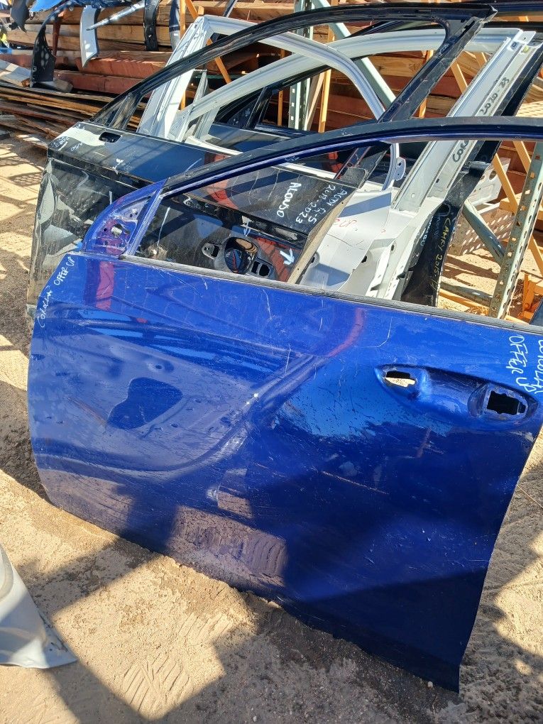 TOYOTA COROLLA DOOR SHELL LEFT SIDE OEM 2014-2019 