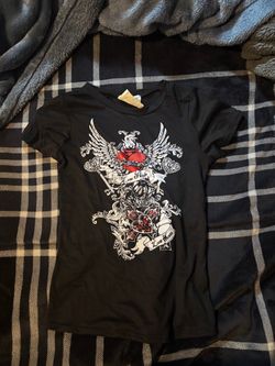 Black Graphic T-Shirt Love Hurts Love Scars