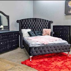 Limited time offer: king and Queen bedroom sets| Finance and delivery available!