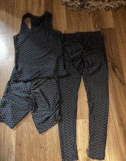 TikTok's Scrunch Butt Outfit And Shorts 