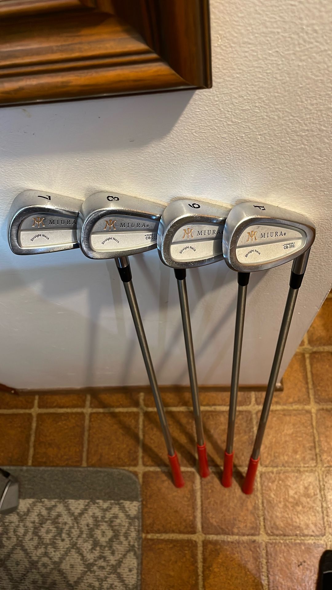Miura Golf Iron Set 7-PW CB-202 with SteelFiber Shafts
