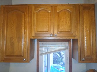 Kitchen cabinets with brand new range and back splash tiles