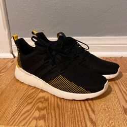 Addidas Questar Size 11