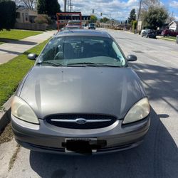 2003 Ford Taurus