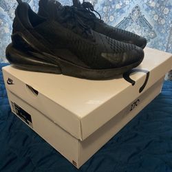 Air Maxes 270 Size 8 