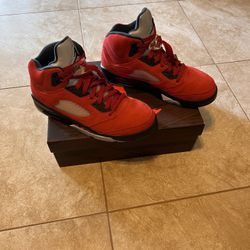Jordan 5 Toro Bravo