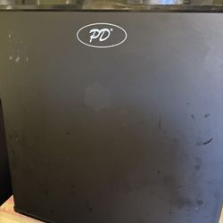 PD refrigerator Small refrigerator