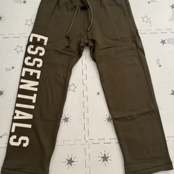 Essentials Fleece Sweatpant ( Moss/Green) 