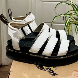 Dr. Marten Sandals | Size 5