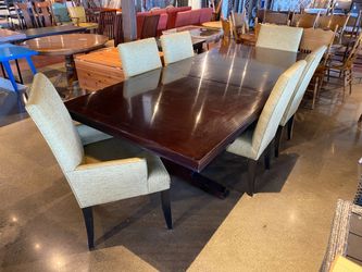 BAKER The Barbara Barry Collection Dining Table with 6 Chairs