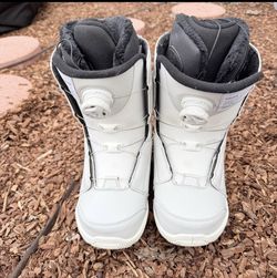 K2 Haven Snow boots WOMENS 8
