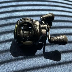 Lews Reactor Baitcaster