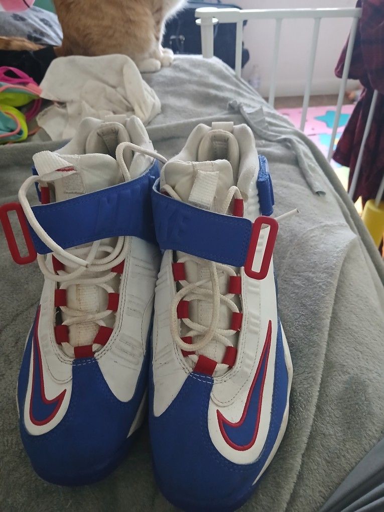 Nike Sneakers Size 9 Original Price 250.00