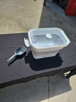Pet food storage