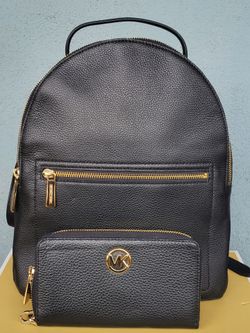 New Michael Kors Medium Backpack & Wallet Set