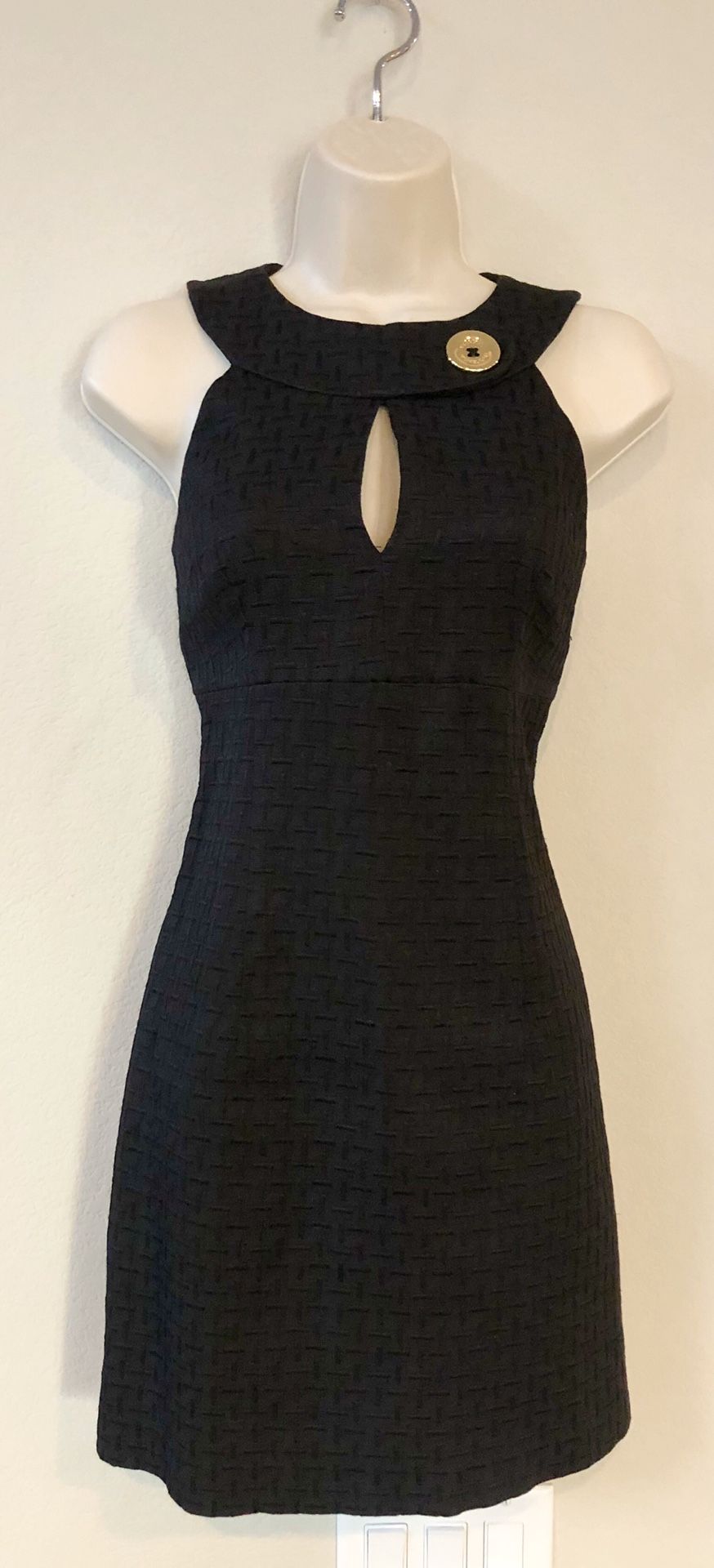 NWOT Michael Michael Kors classic style textured black dress. Sz 4