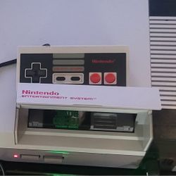 Nintendo NES ( NOT A MINI)