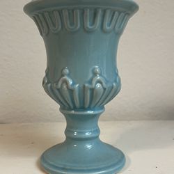 Cute Vintage Aqua Blue Estée Lauder Vase. 