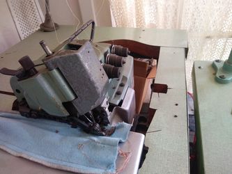 Sewing machine 5 needle overlock