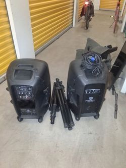 Pair of dj speakers