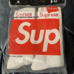 Supreme Hanes Crew Socks 4-Pack