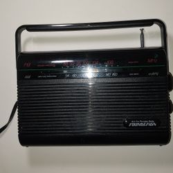 Vtg Soundesign AM/FM Portable Black Antenna Transistor Radio Model 2224BLK