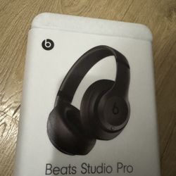 Beats Studio Pro with applecare