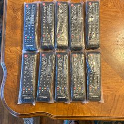 SAMSUNG “Universal Remote” For Samsung Televisions 10 Pieces 
