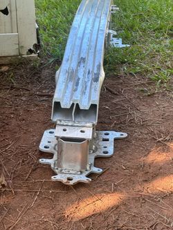 Reinforce bumper frame crysler Pacifica