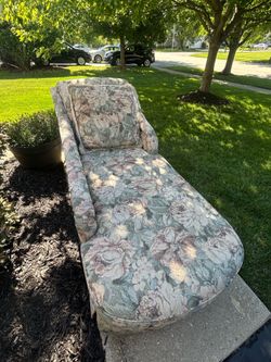 Chaise lounge FREE