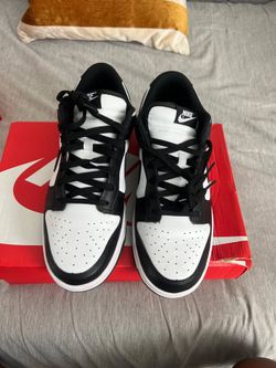 Nike Dunk Low "Panda"