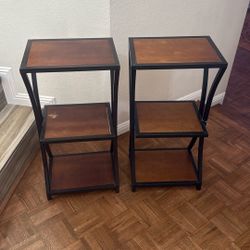 Set of 2 standing shelves 