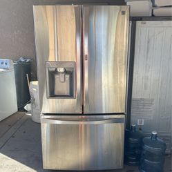 Kenmore 2 Door Refrigerator 