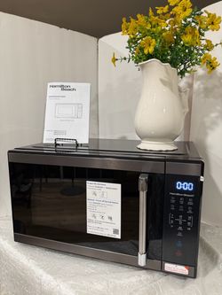 Hamilton Beach Midsize Microwave Oven Counter Top 1000 Watts & 1.1 Cubit Feet 20.6 IN W x 16.5 D x 11.8 IN H