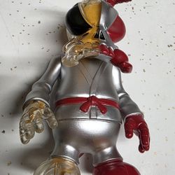 Secret Base x Devilrobots Skullbee - 10th Anniversary Vinyl Toy