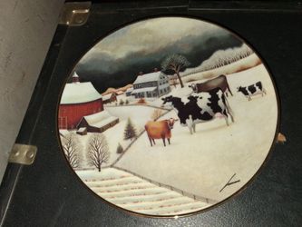 Plates That  go on the wall
