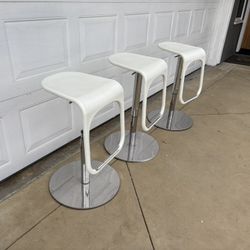 3 Kitchen Bar Stools