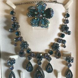 Necklace Set