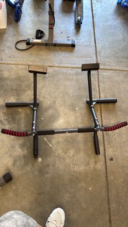 Pull up bar