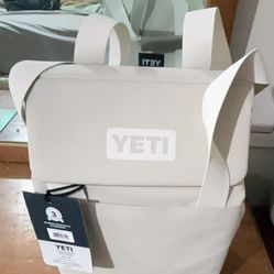 YETI Daytrip Lunch Bag (Brand New With Tags)