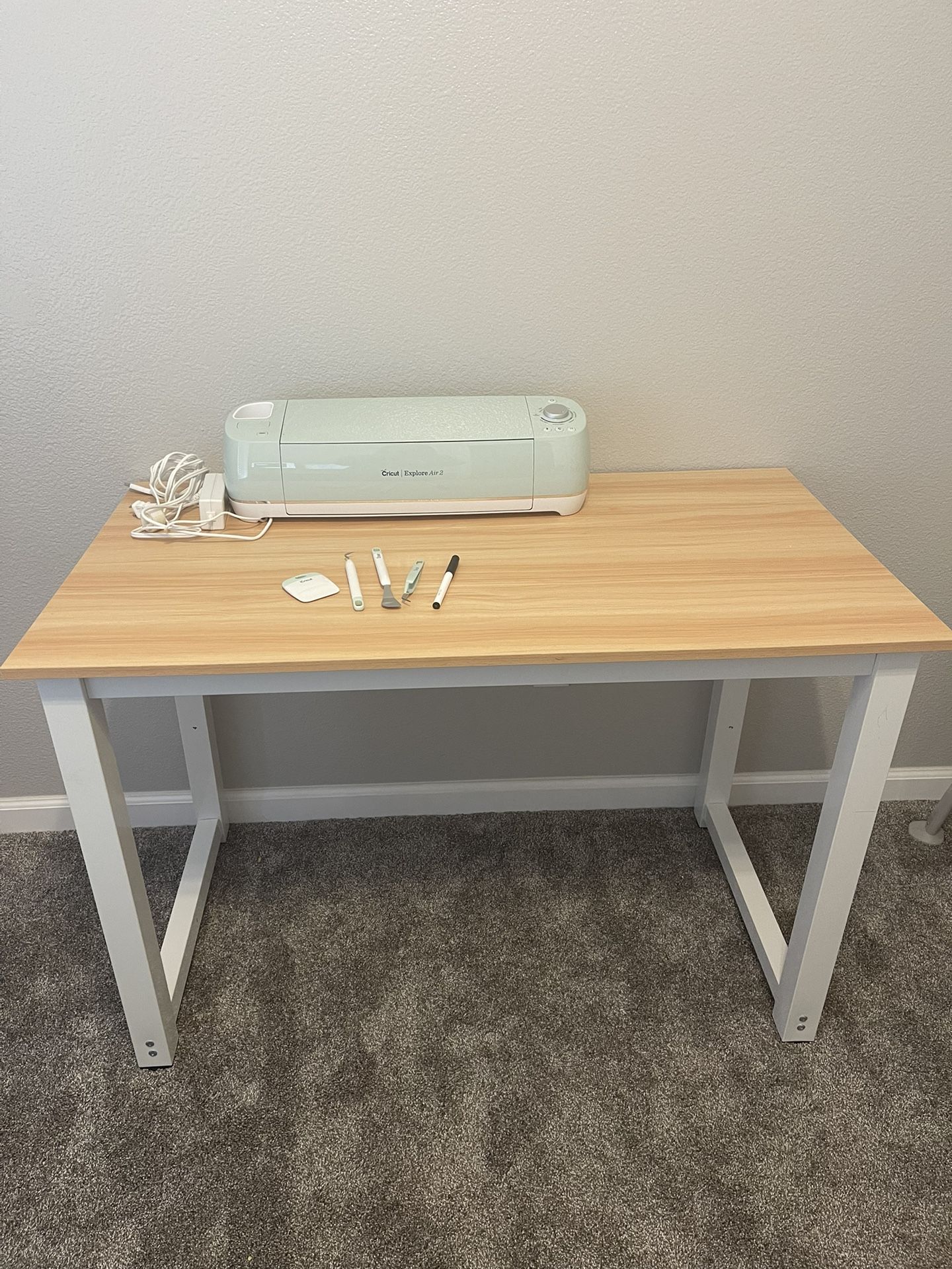 Cricut Machine With Accessories And Table