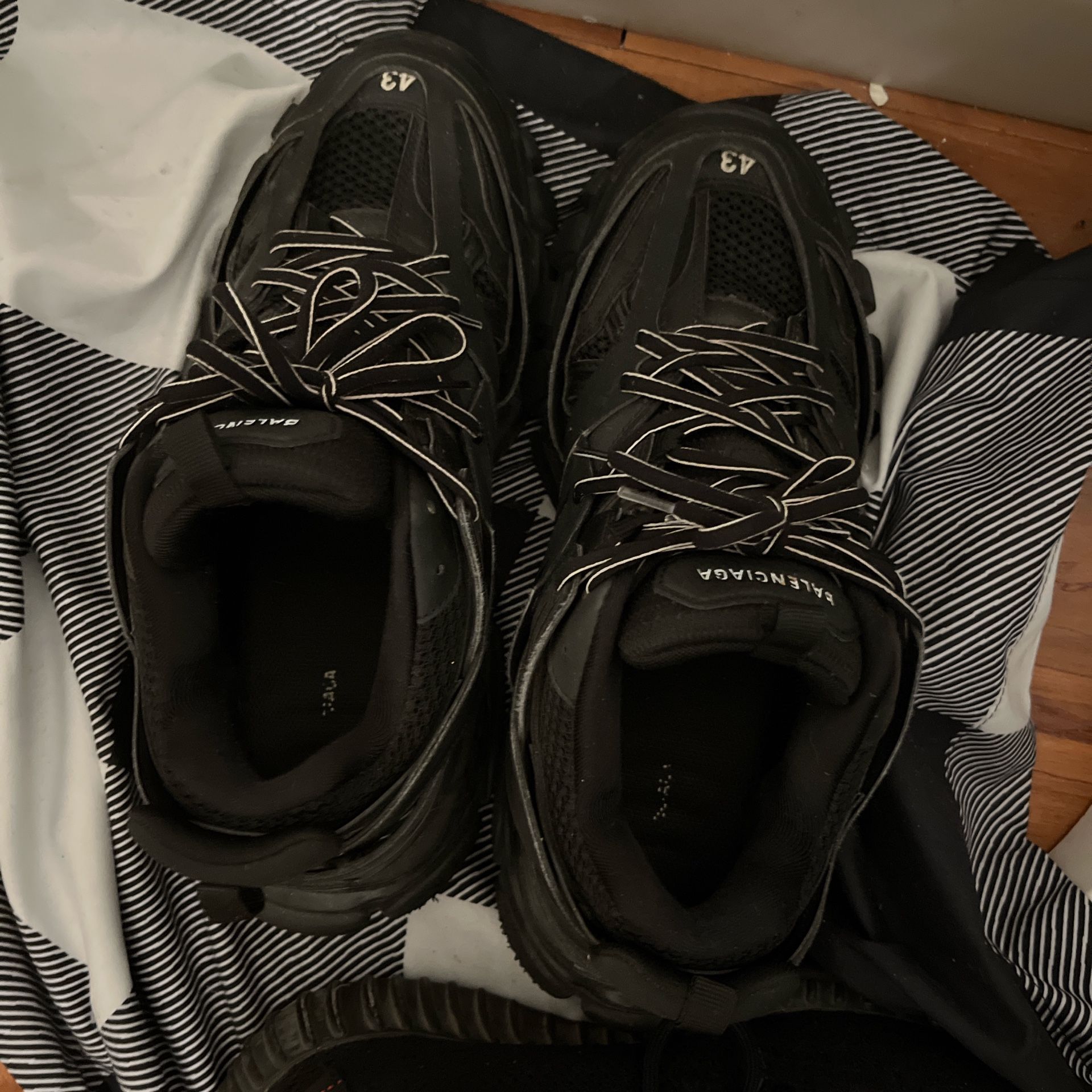 Balenciaga Tracks