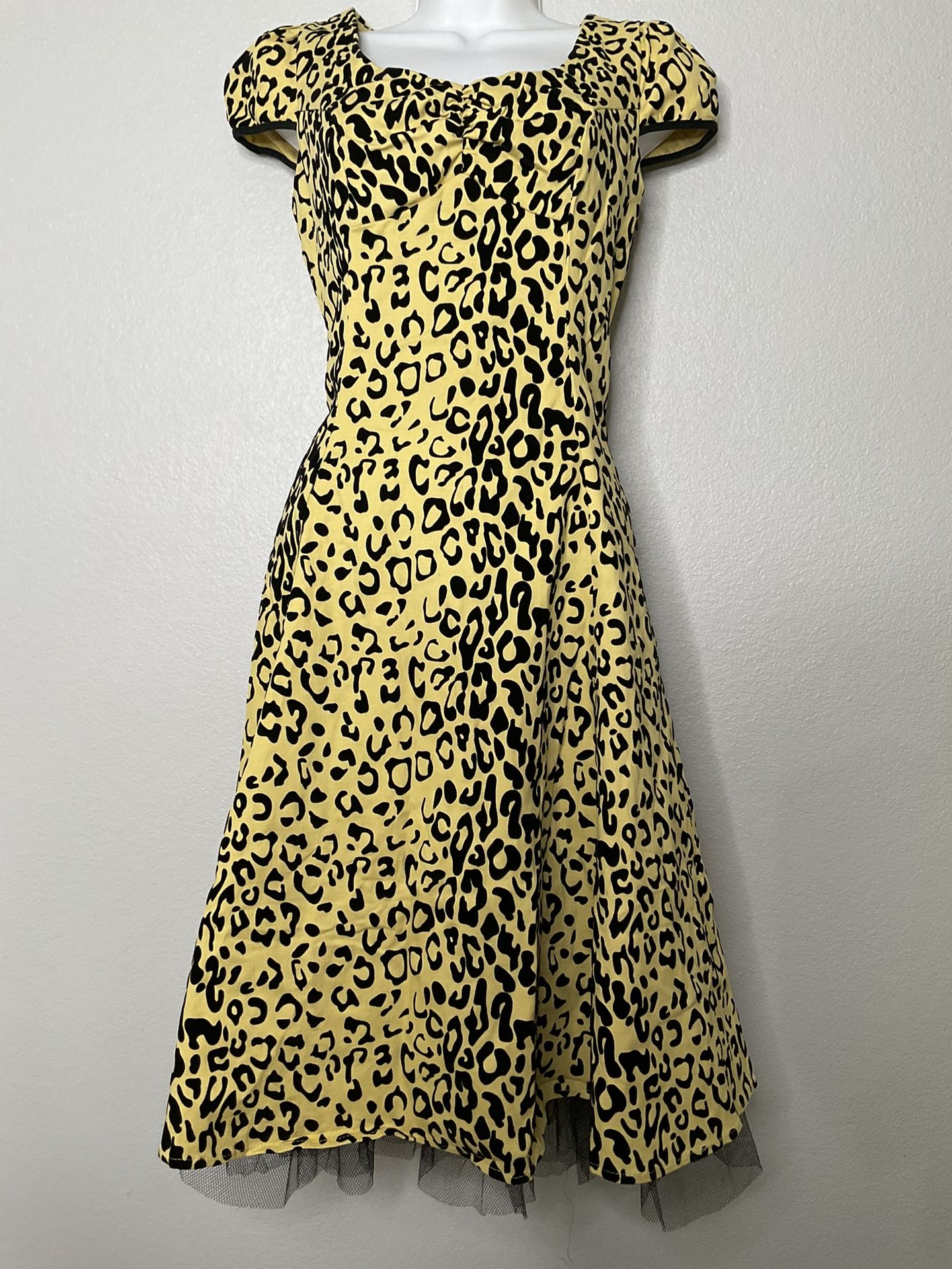 Heart & Roses Yellow Leopard Print Dress Size M