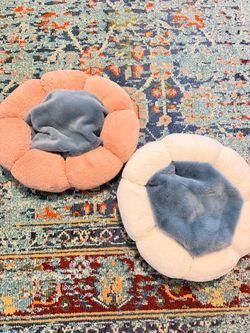 New Plush Flower Soft pillow