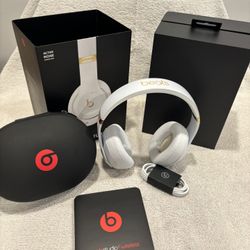Beats Studio 3 Studio Wireless                                           PLEASE MESSAGE ONLY IF READY TO BUY