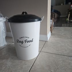 Large Capacity New -park life designs Andrea collection Dog food bin