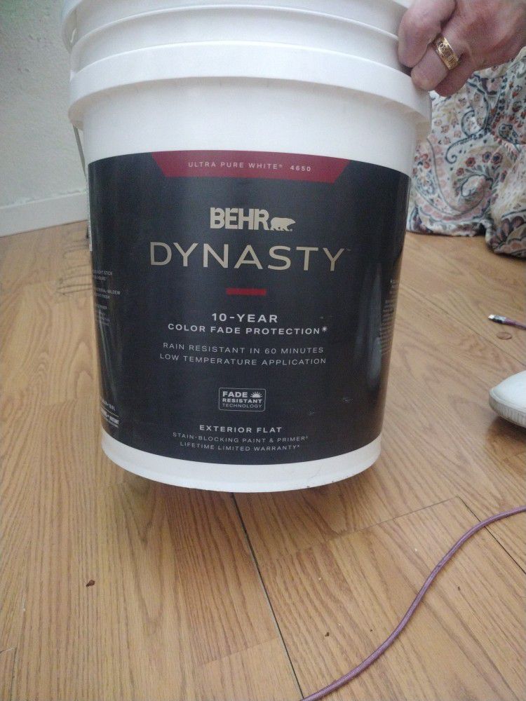 BEHR 5GAL PAINT NEW