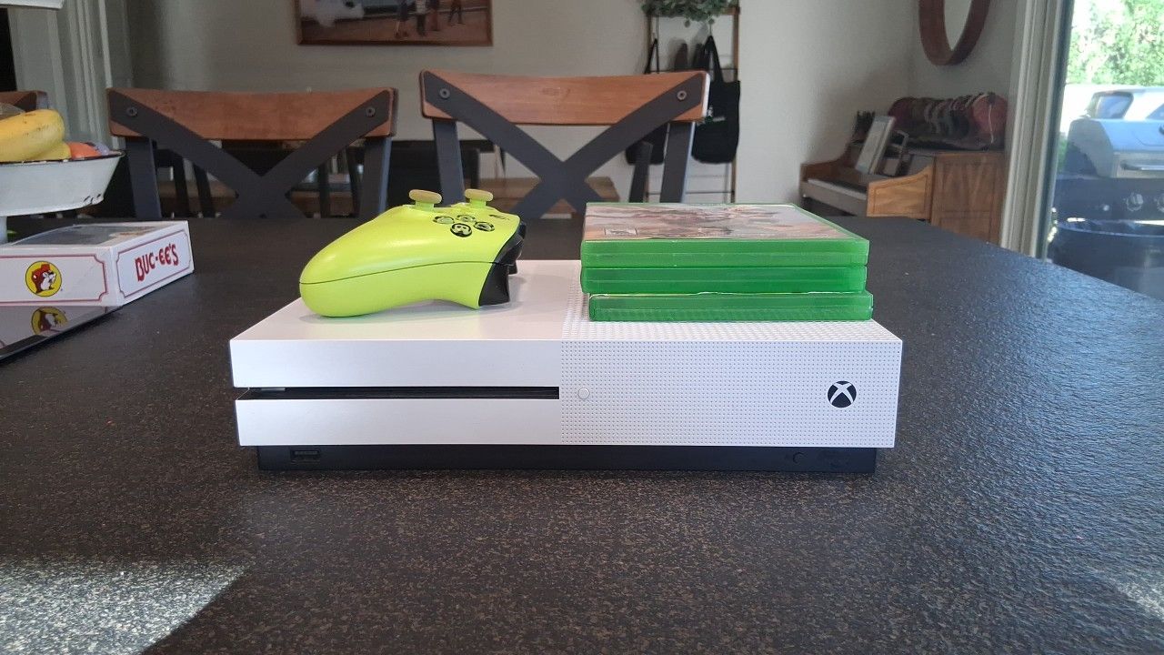 Brand New Xbox 1 S *trades! Looking For Beats!*