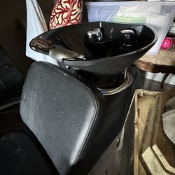 Salon Chair,  hair washing station ! 